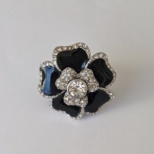 Beautiful LIA SOPHIA Dahlia ring